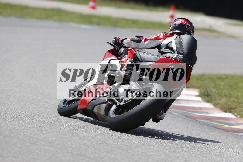 /27 12.06.2025 Ducati Schweiz Trackday Warmup  ADR/gruen-vert/40